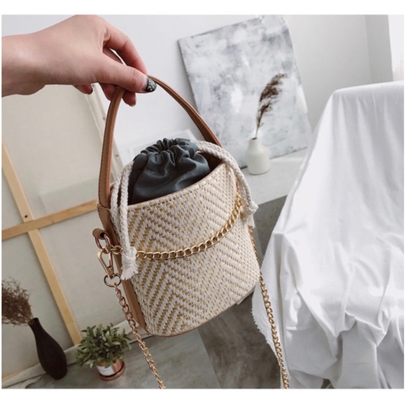 Rattan handmade bucket - Picture 3 of 8